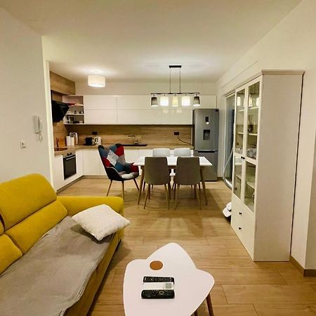 Alida Valli Apartment Kastela Luaran gambar