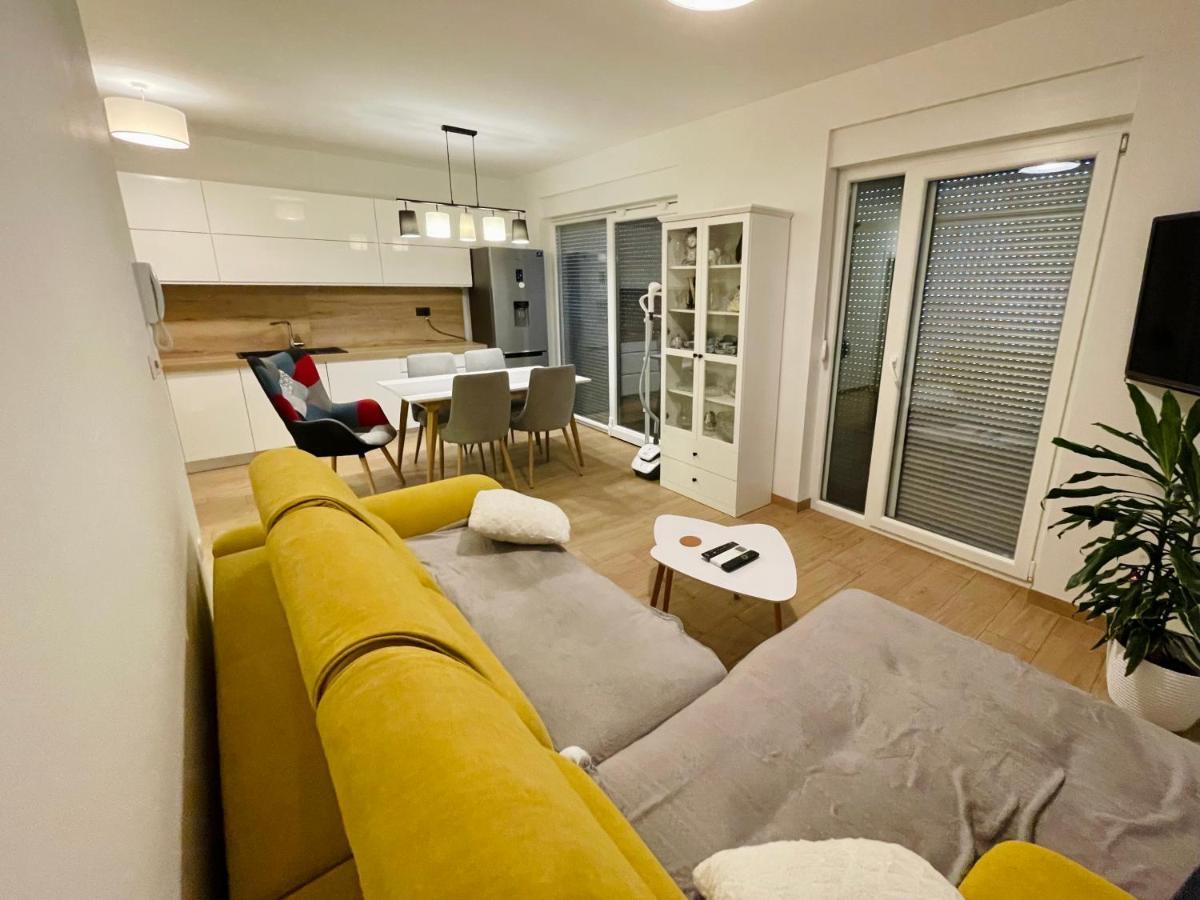 Alida Valli Apartment Kastela Luaran gambar