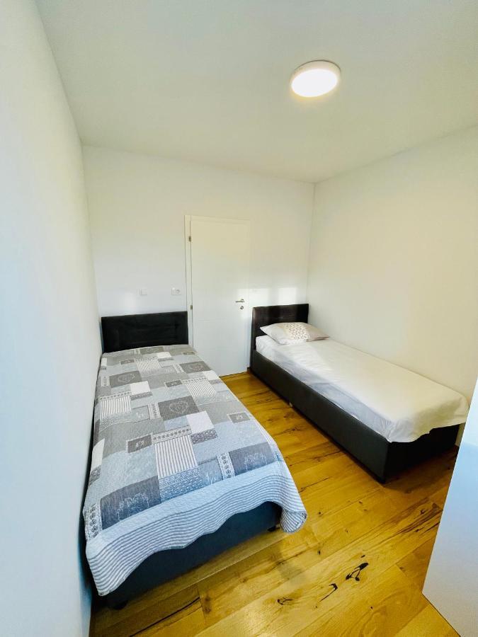 Alida Valli Apartment Kastela Luaran gambar